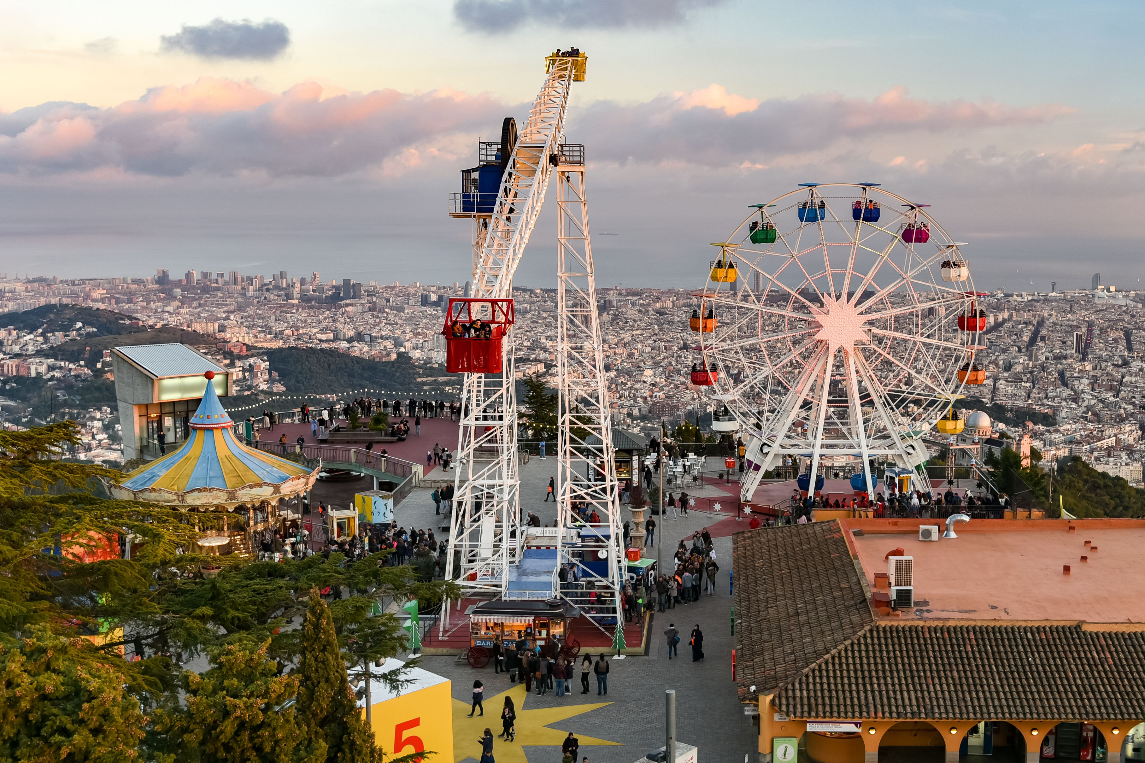 El Tibidabo, el parque de atracciones de Barcelona, en una imagen de archivo / WIKIPEDIA