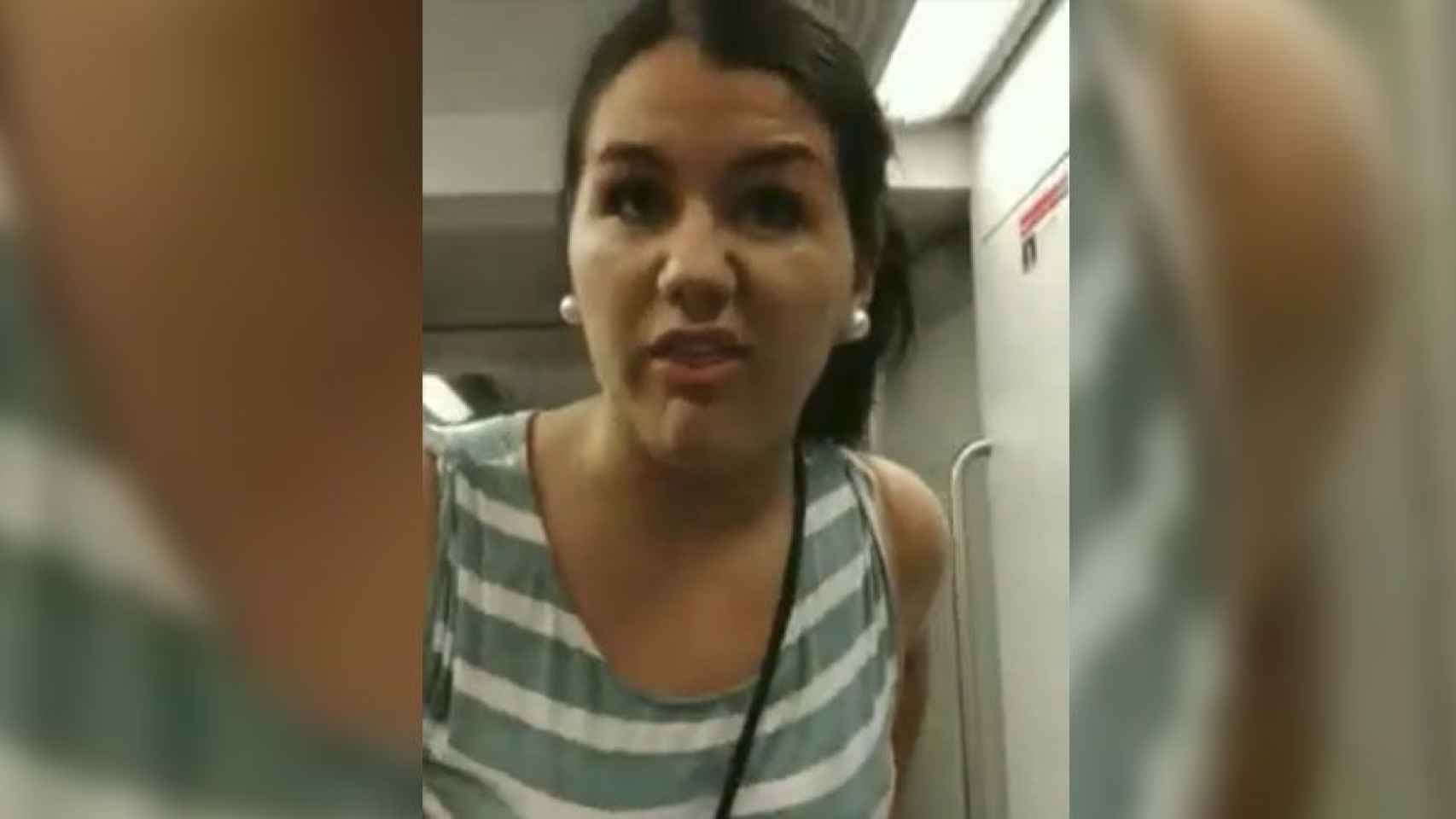 Imagen de la agresora de dos chicas lesbianas en la L2 del Metro de Barcelona / REDES SOCIALES