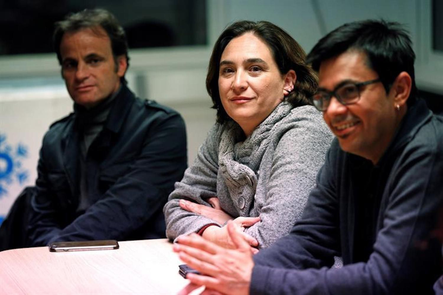 Ada Colau, junto a Jaume Asens y Gerardo Pisarello en una imagen de archivo / EFE
