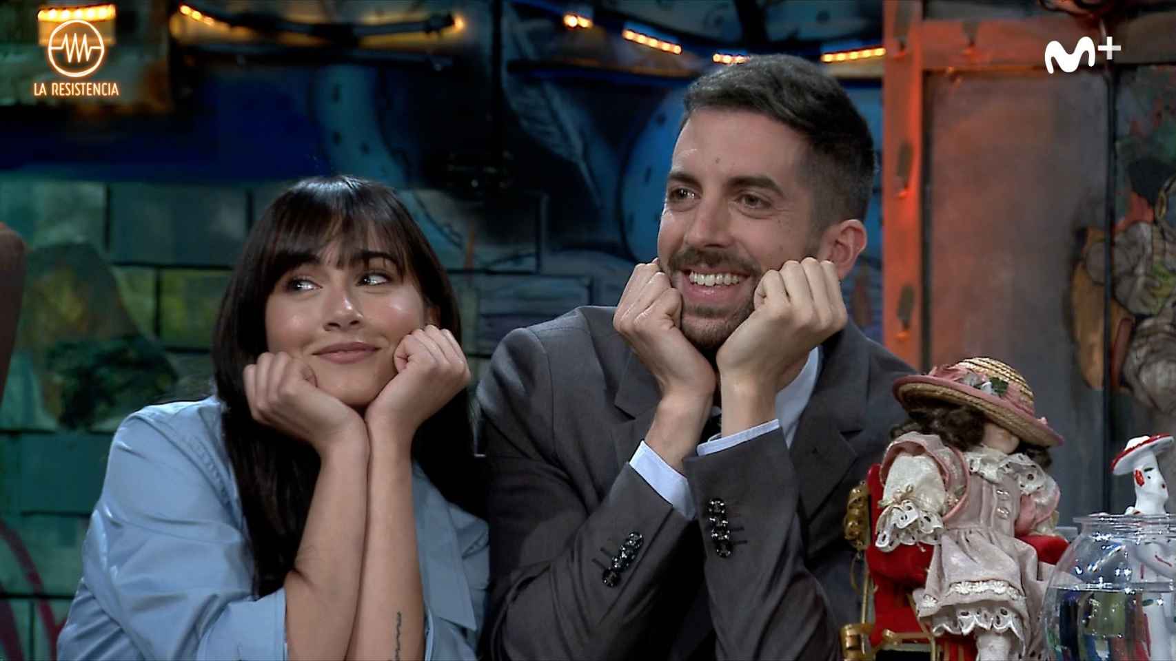 Aitana y David Broncano durante la emisión del programa en el que hablaron de sexo y dinero / LA RESISTENCIA