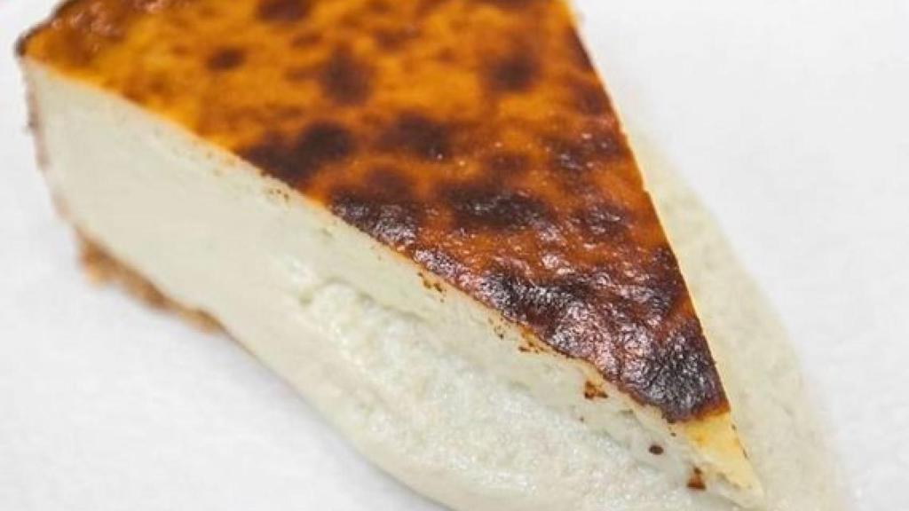 Porción de la tarta de queso cremosa de Jon Cake / INSTAGRAM