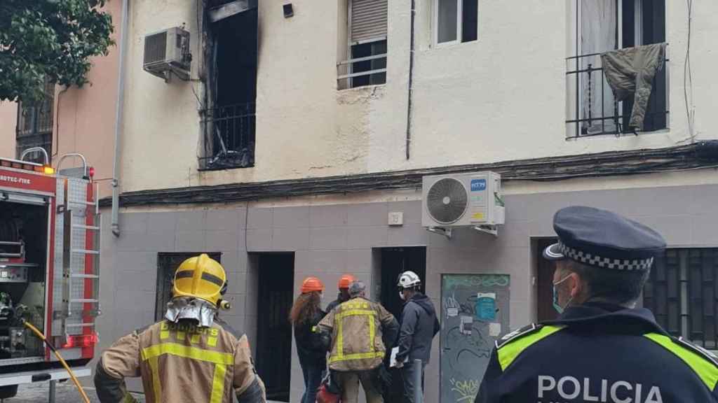 Un incendio en L'Hospitalet en una imagen de archivo / NÚRIA MARÍN