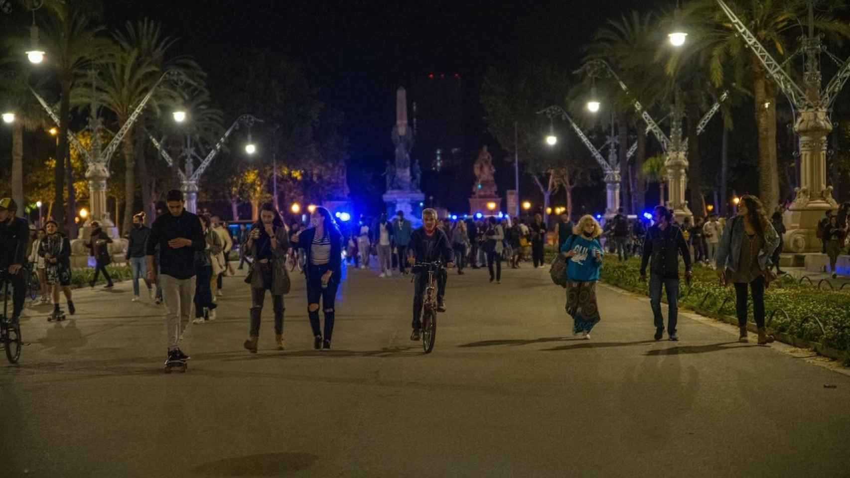 Gente en el Arc de Triomf, este viernes / EUROPA PRESS