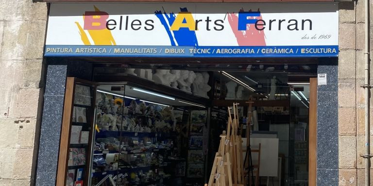 Exterior de la tienda Belles Arts Ferran en la calle Ferran / METRÓPOLI