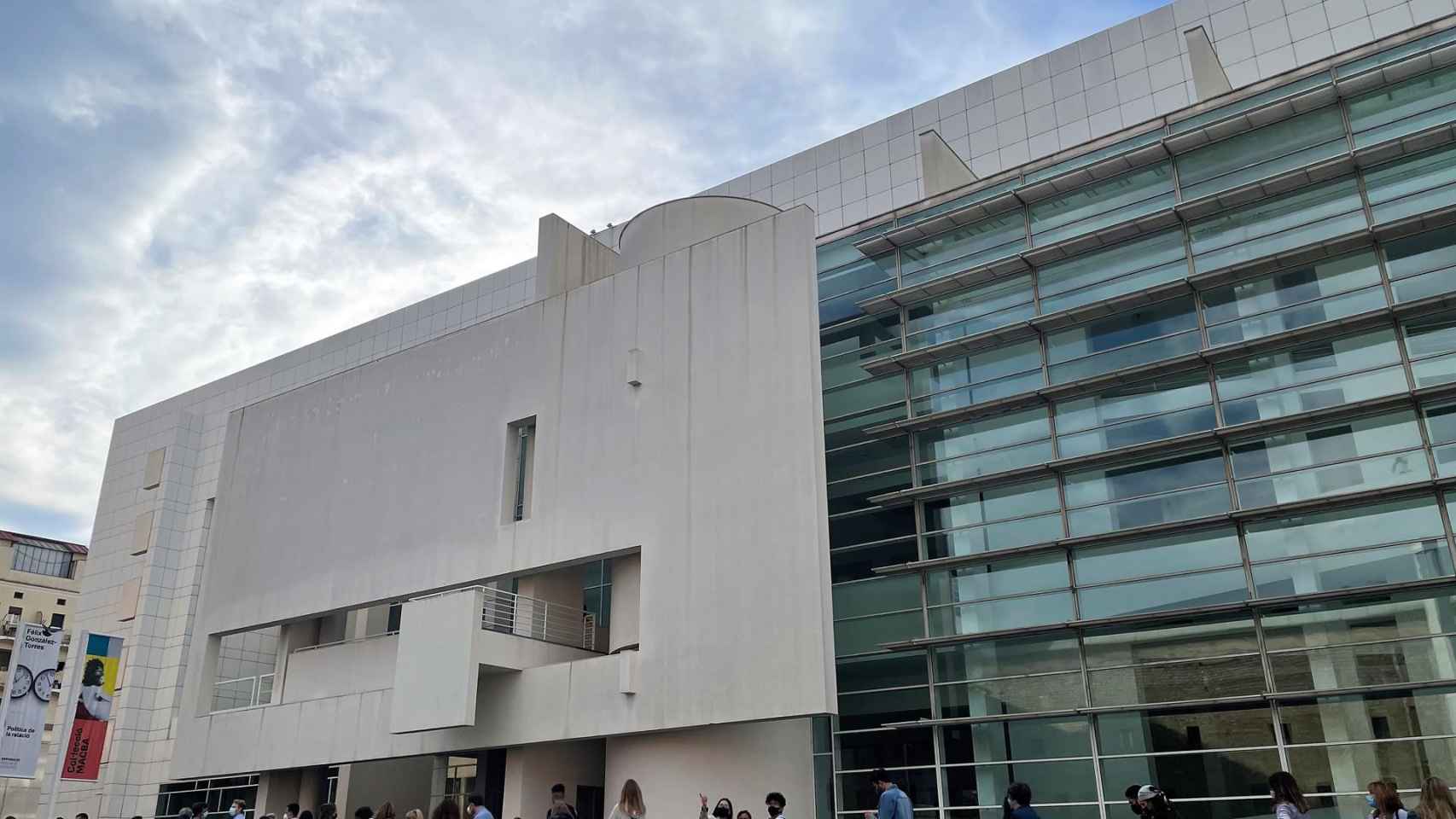 Cola en el MACBA durante la 'Nit dels Museus' / EUROPA PRESS