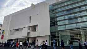 Colas en el Macba durante la 'Nit dels Museus' de Barcelona / EUROPA PRESS