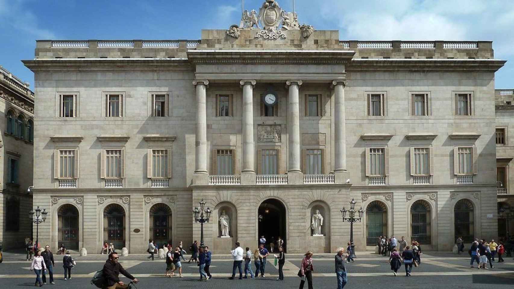 La plaza Sant Jaume, donde ha tenido lugar el homenaje / AJUNTAMENT DE BARCELONA