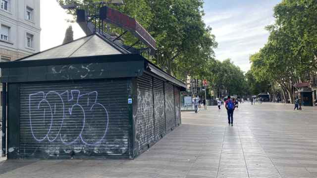 Parada cerrada en La Rambla / METRÓPOLI