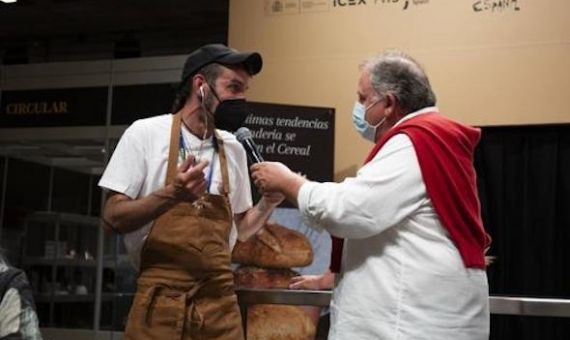 Jordi Gabaldà, chef de L’Immoral Sandwich Club, durante la entrega del premio