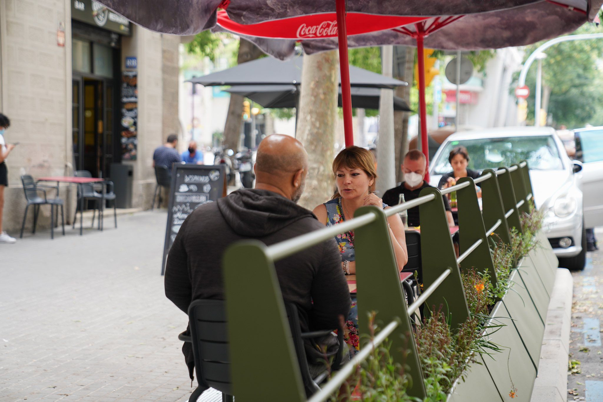 Así son las nuevas terrazas que se han empezado a instalar en Barcelona / REDES SOCIALES