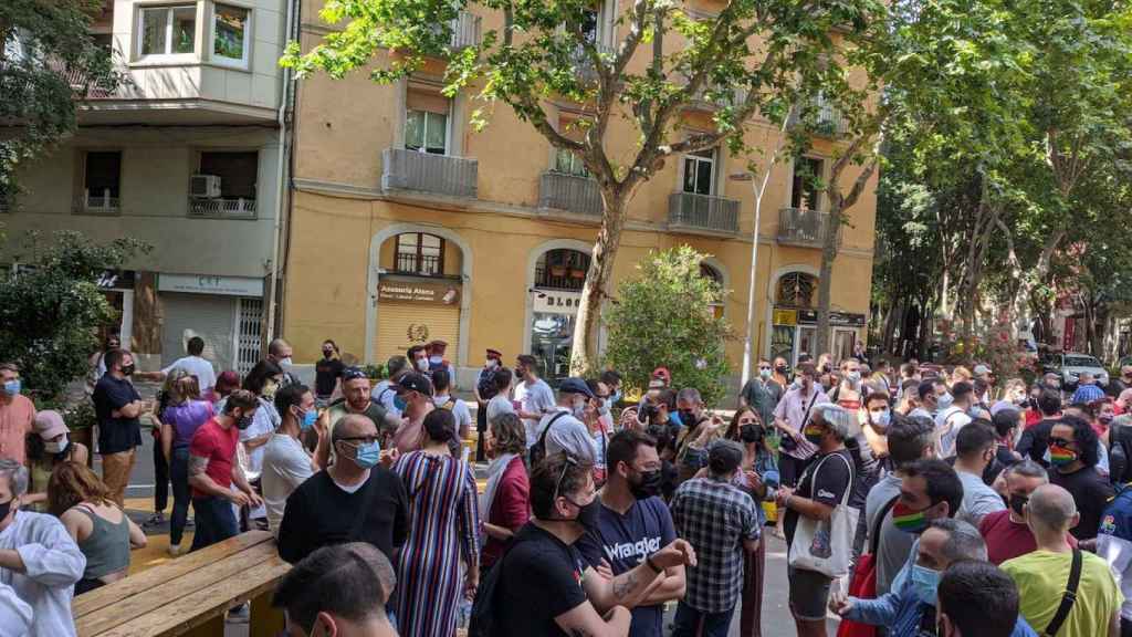 Masiva protesta contra las agresiones homófobas / OBSERVATORI CONTRA L'HOMOFÒBIA