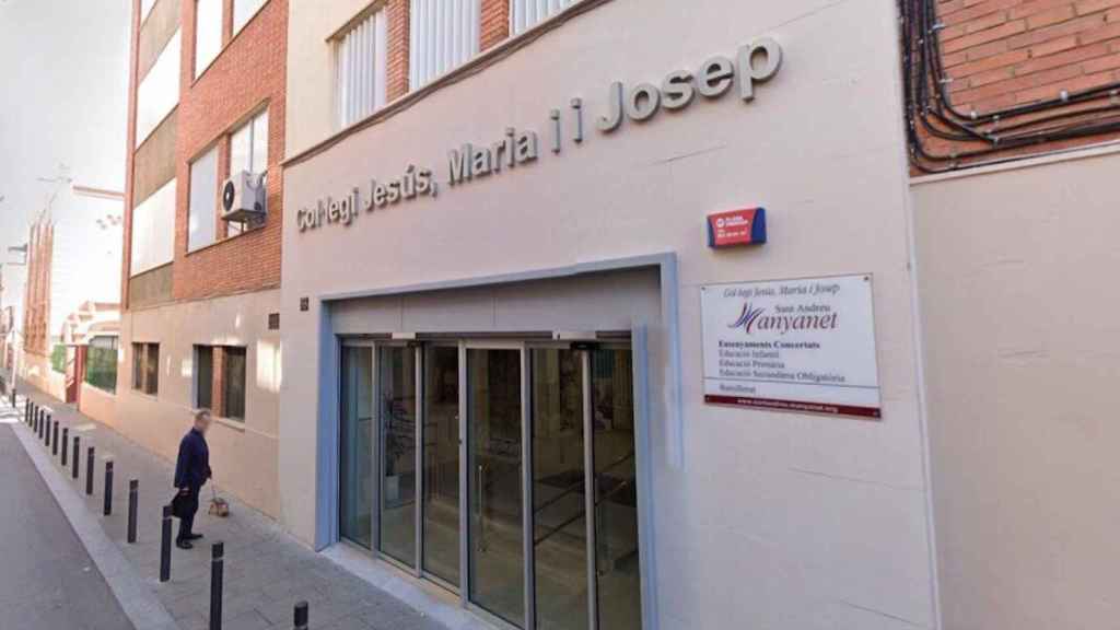 El colegio Pare Manyanet de Sant Andreu, en el punto de mira por tres nuevos casos de 'bullying' / GOOGLE STREET VIEW