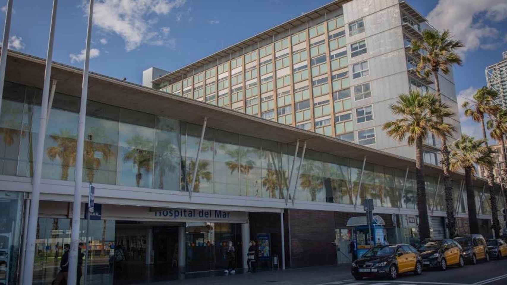 Fachada del Hospital del Mar, en la Barceloneta
