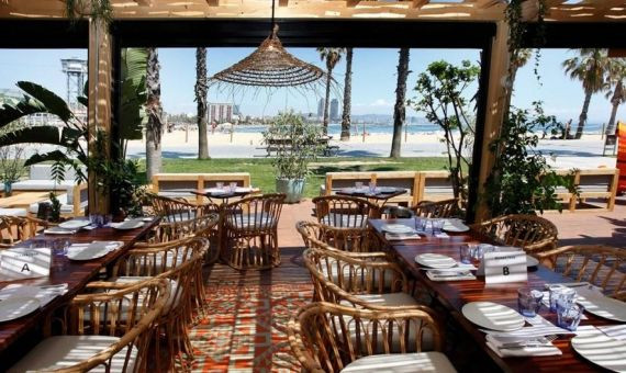 Terraza del restaurante Tejada Mar