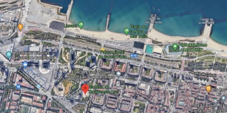 La localización de la cancha de baloncesto donde se producen los botellones / GOOGLE MAPS