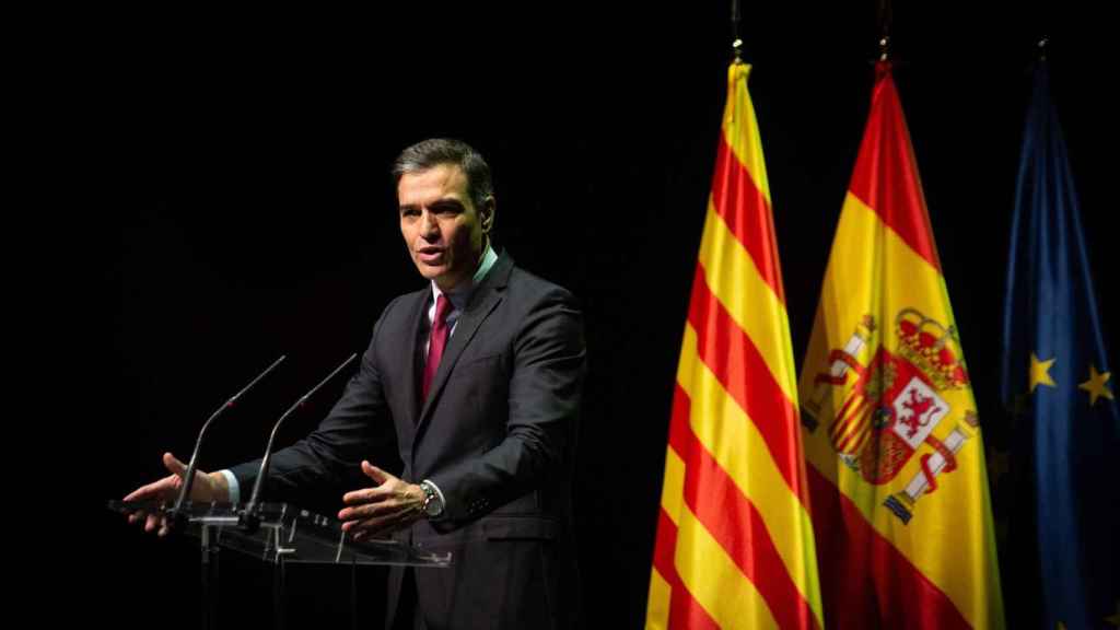 El presidente del Gobierno, Pedro Sánchez, durante su conferencia en el Liceu de Barcelona / DAVID ZORRAKINO - EUROPA PRESS