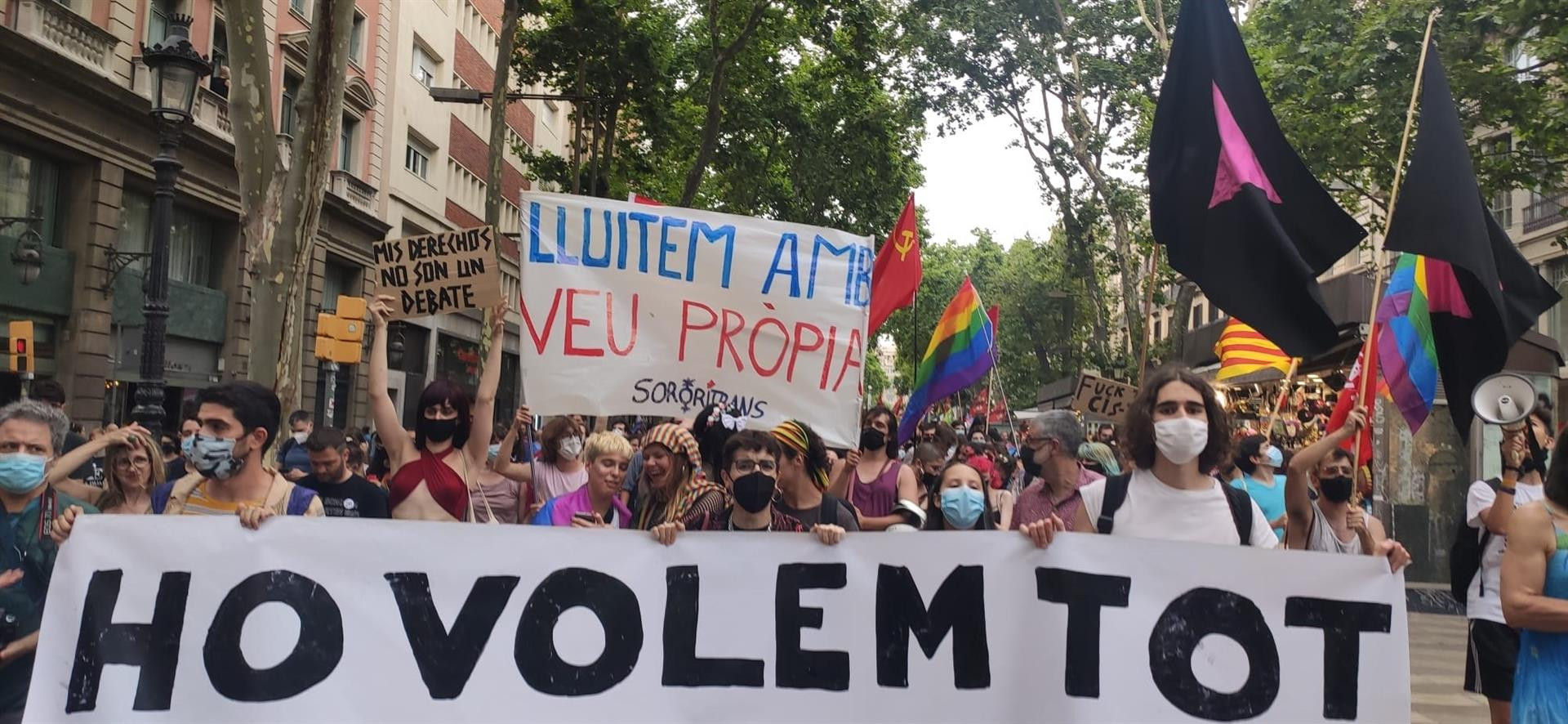 Manifestación LGTBI en el centro de Barcelona / EUROPA PRESS