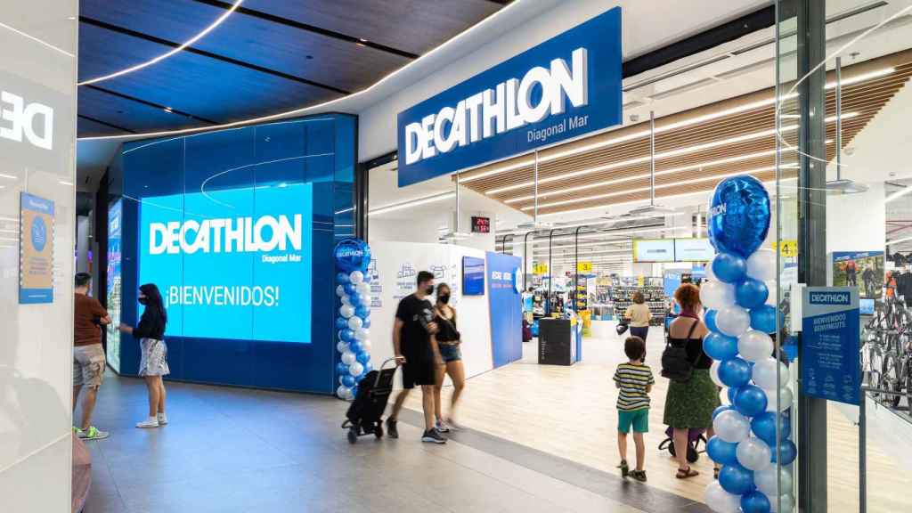 Apertura de la nueva tienda de Decathlon en Diagonal Mar / CEDIDA