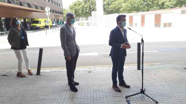 El presidente de la Generalitat, Pere Aragonès, y el conseller de Salud, Josep Maria Argimon, en rueda de prensa / EUROPA PRESS