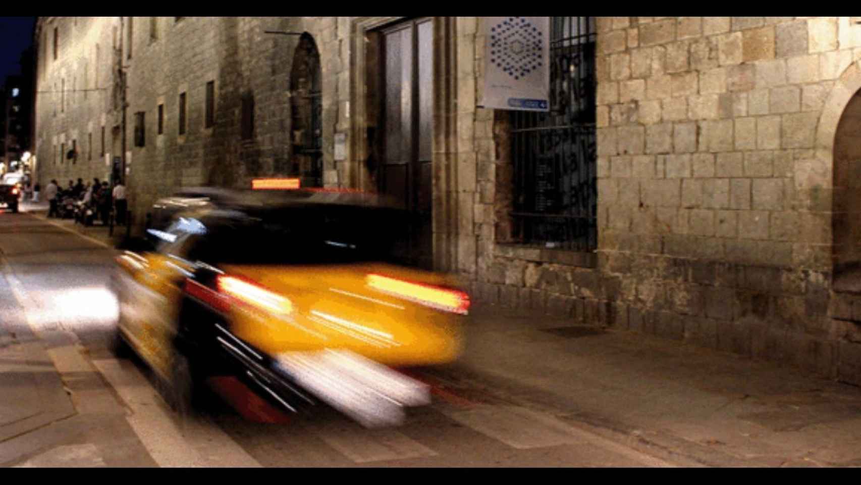 Imagen promocional nocturna de la actividad en Barcelona