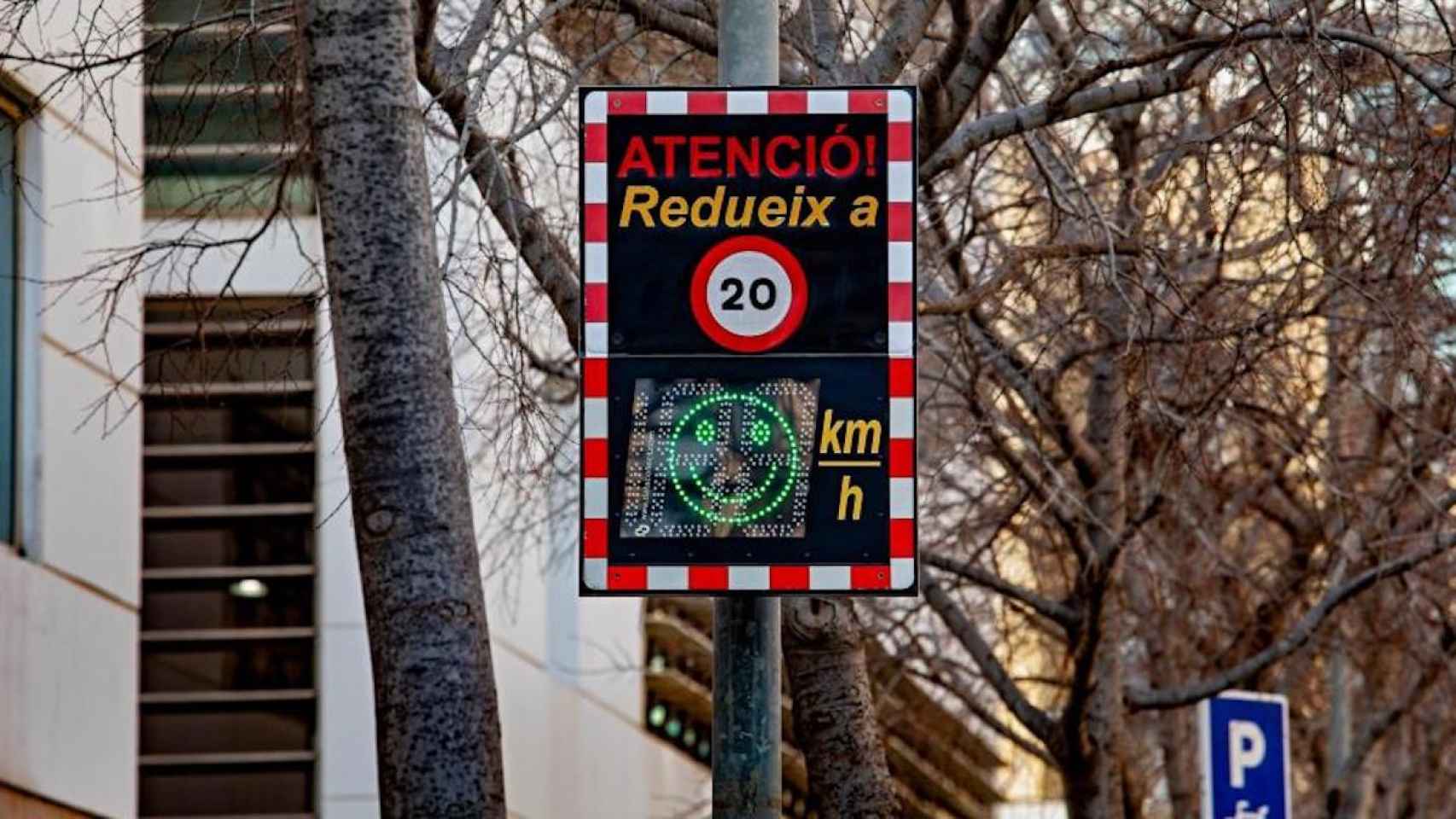 Un radar pedagógico en una calle de Barcelona / AYUNTAMIENTO DE BARCELONA