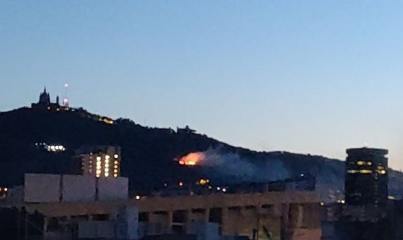 Incendio en Collserola / TWITTER - XAVI ALONSO - @xalonsoj