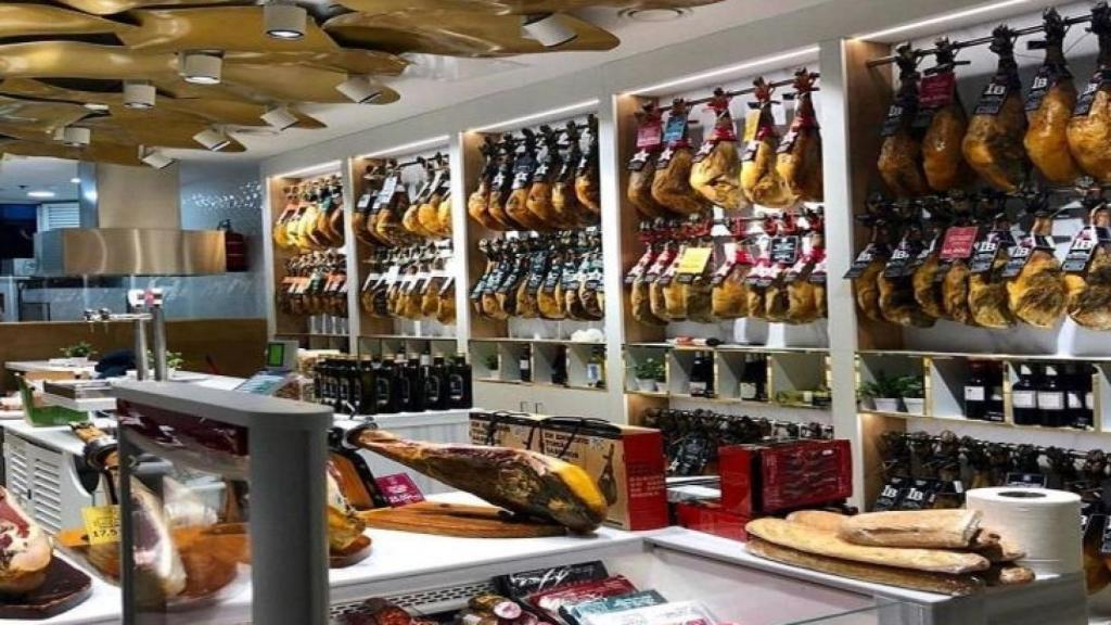 Interior de un comercio de Enrique Tomás