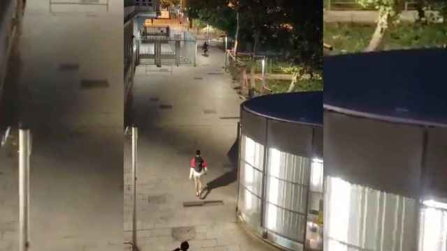 Las víctimas del robo intentan perseguir al ladrón en el Raval / TWITTER