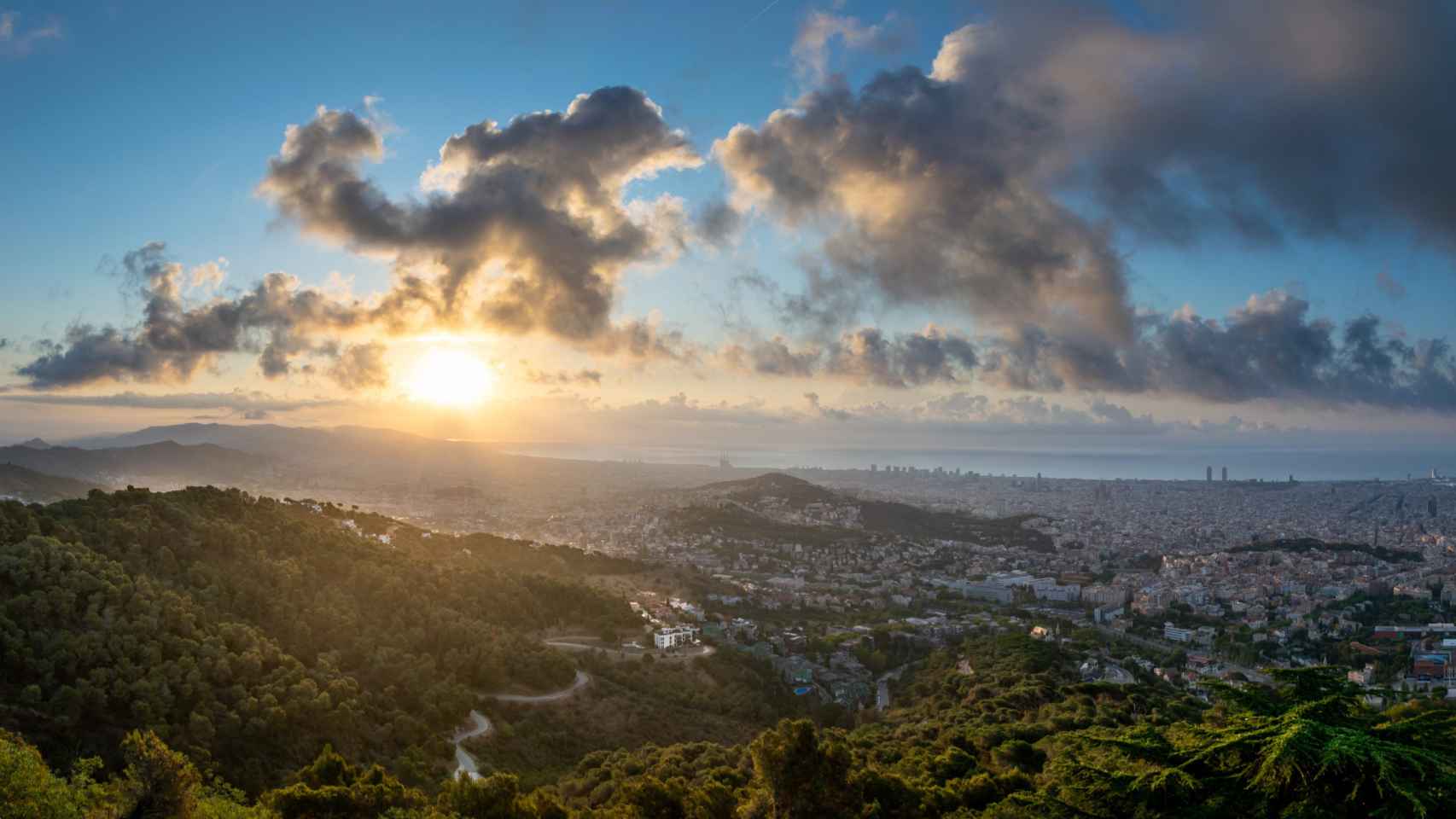 Salida del sol en Barcelona