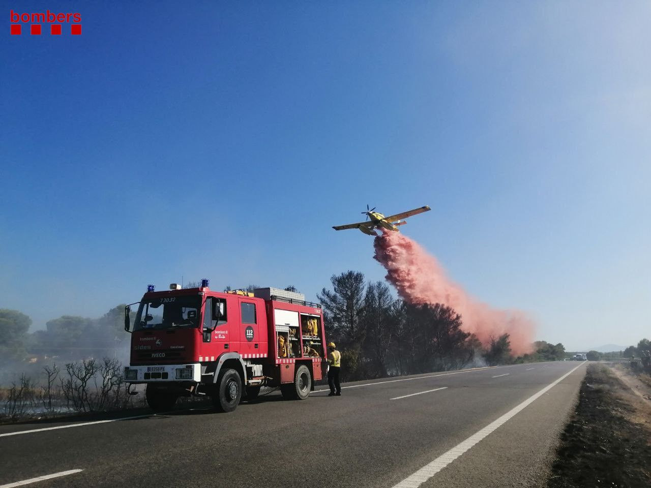 Avión de vigilancia de los Bomberos / BOMBERS