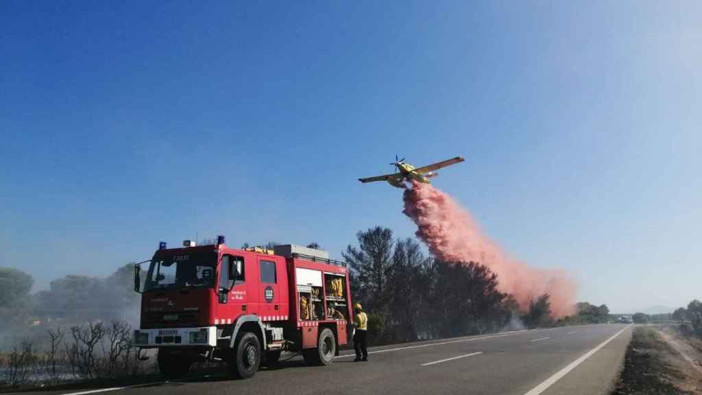 Avión de vigilancia de los Bomberos / BOMBERS