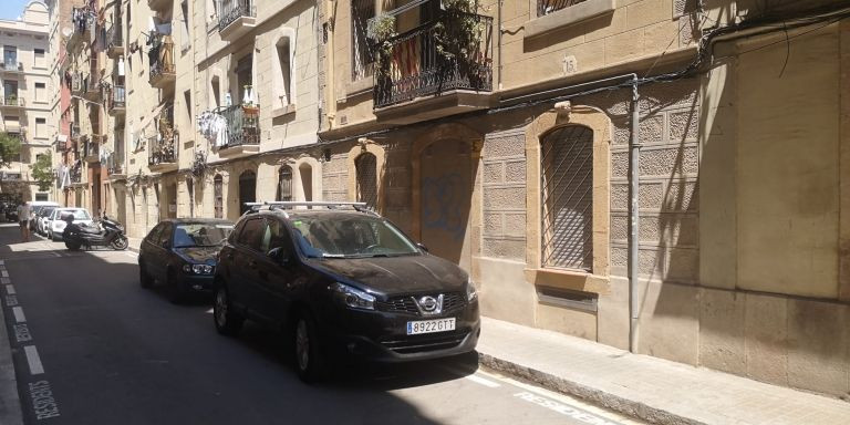 Edificio tapiado en la Barceloneta / METRÓPOLI