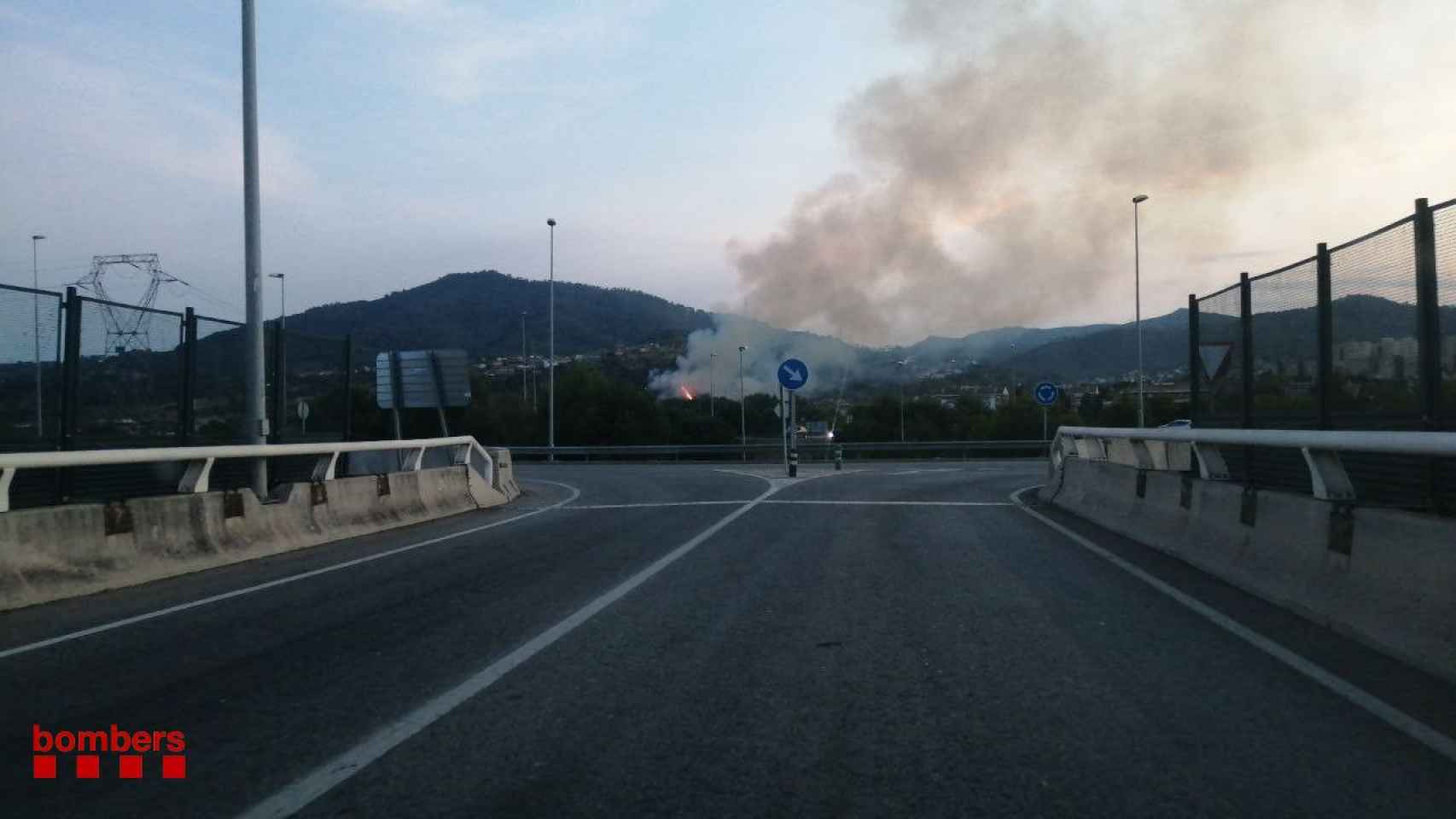 Incendio en Sant Vicenç dels Horts / BOMBERS