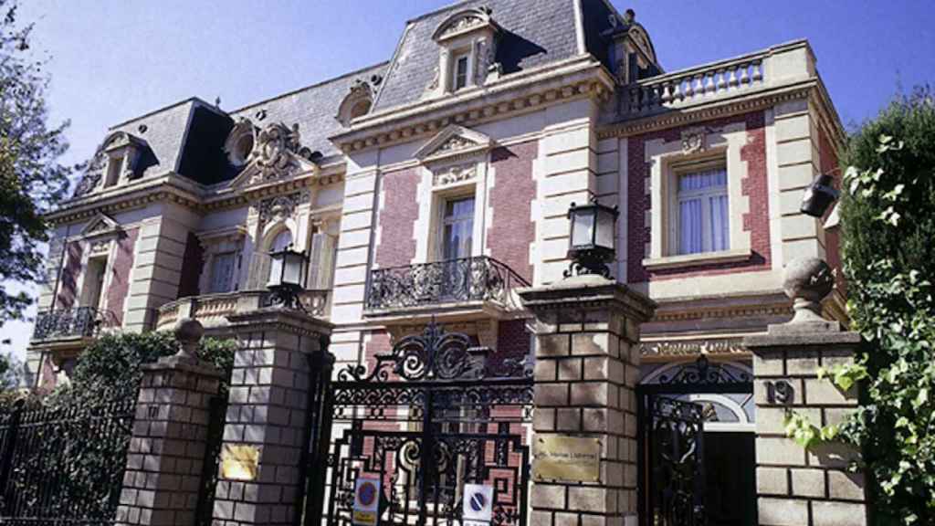 El edificio de la avenida del Tibidabo, 17, que esconde un búnker soviético / WIKIPEDIA