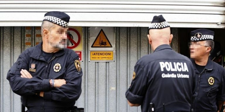 Agentes de la Guardia Urbana, el cuerpo que contra la Ordenanza de civismo / EFE