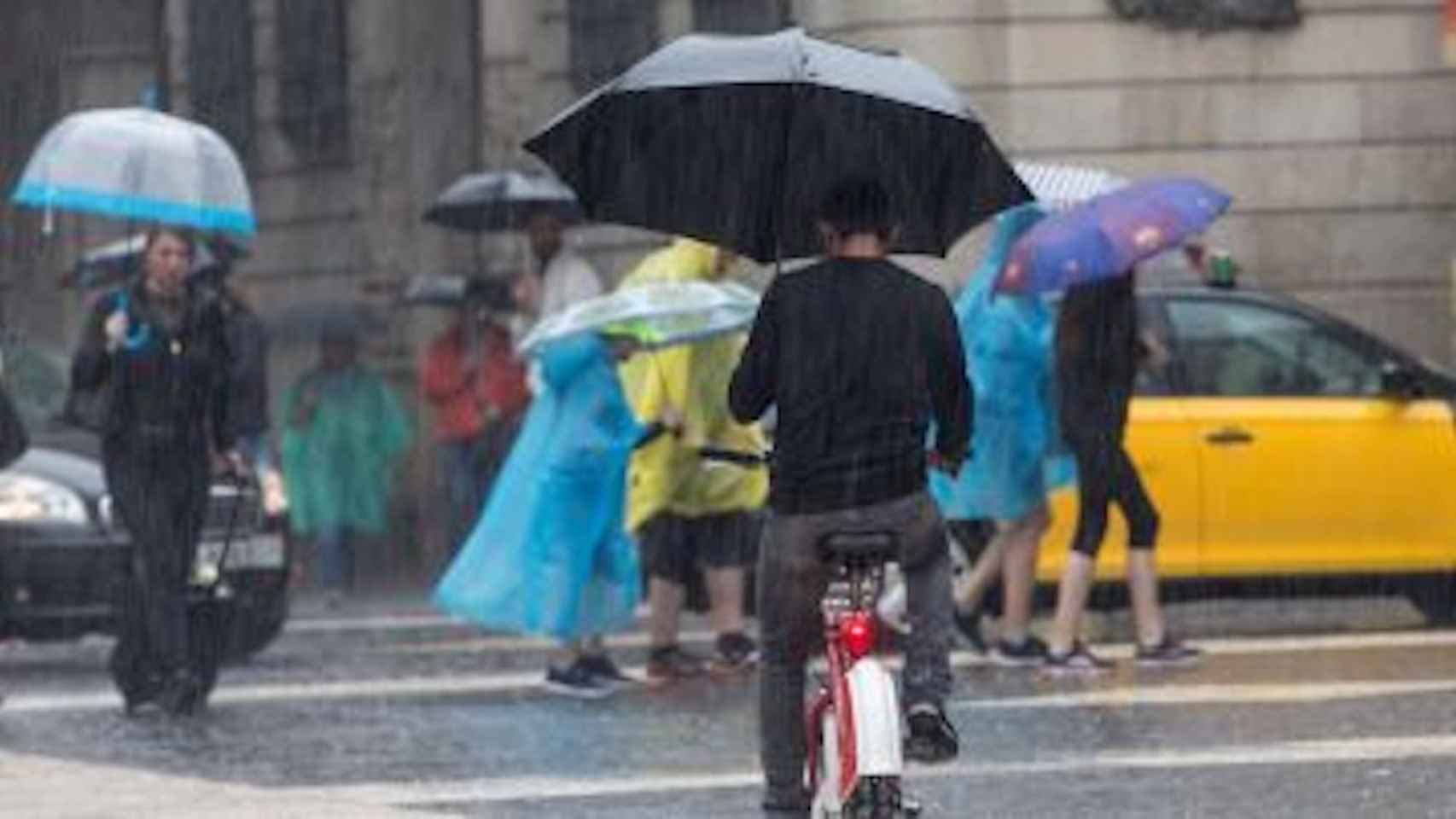 Lluvias en Barcelona en una imagen de archivo / EFE