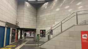 Escaleras de la estación de Clot, donde el saltimbanqui amenazó al vigilante / METRÓPOLI