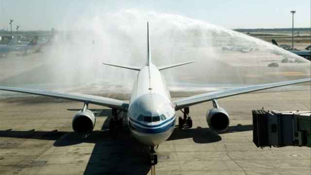 Bautizo del avión de Air China en el aeropuerto de El Prat