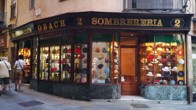 Exterior de la sombrerería Obach / INMA SANTOS