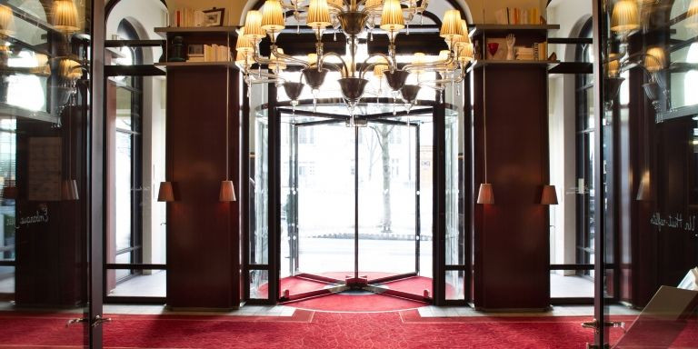 Interior del hotel Le Royal Monceau de Paris