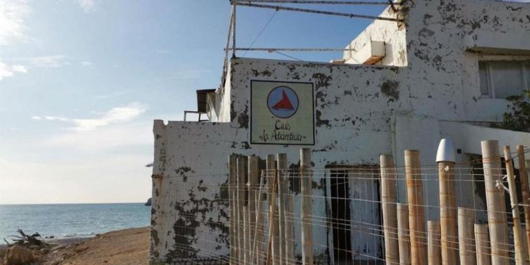 Ruinas de la discoteca abandonada L'Atlàntida, en Sitges / CRÓNICA GLOBAL