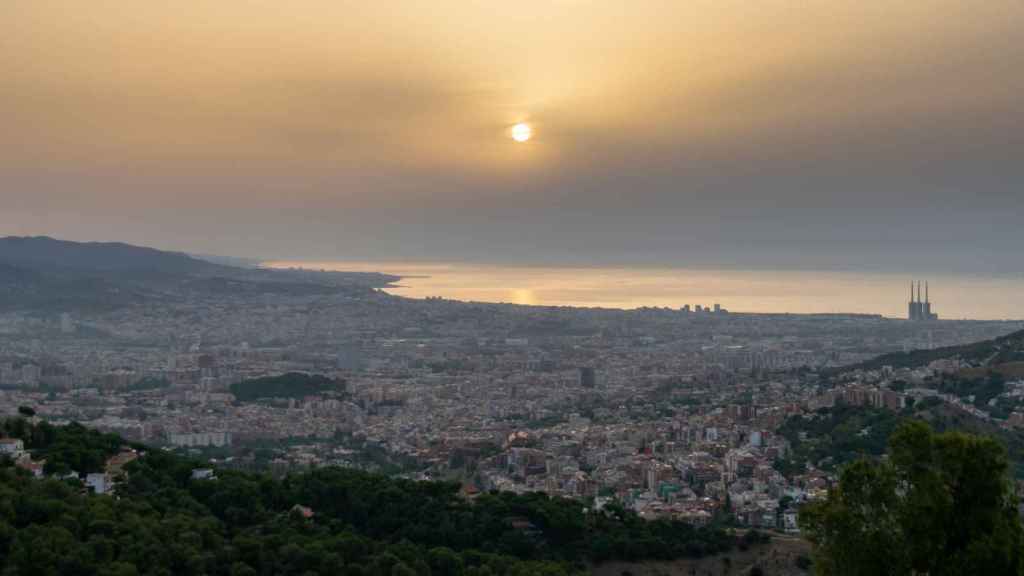 Polvo en suspensión desde el Observatori Fabra de Barcelona