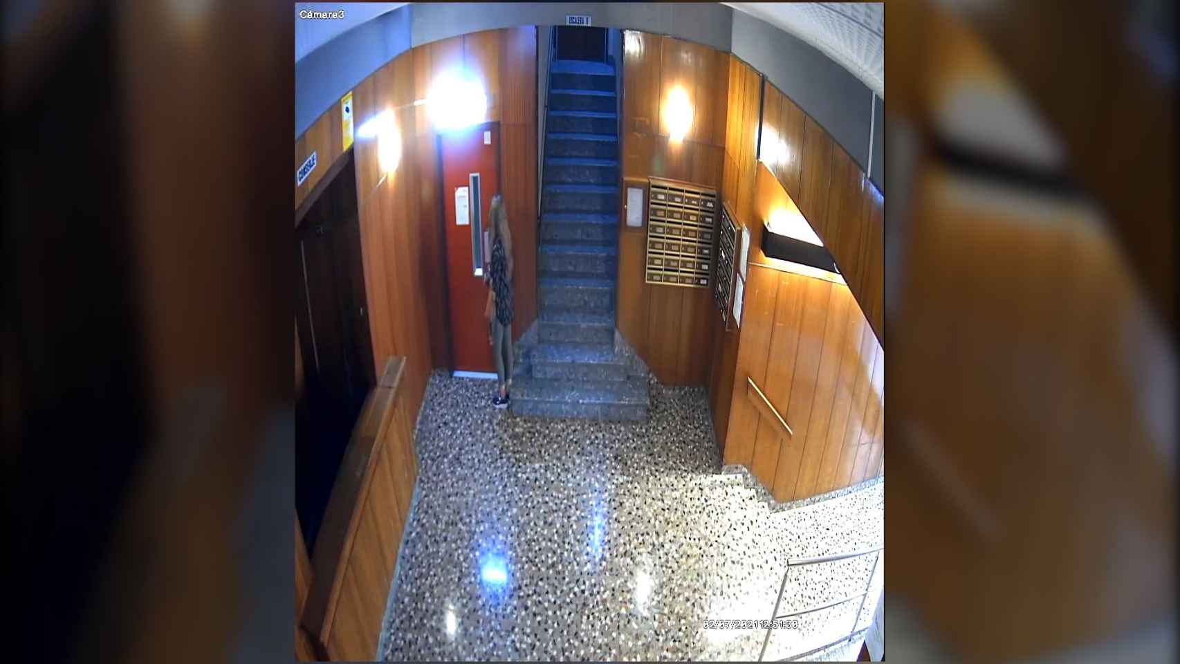 Una de las arrestadas durante la inspección de una vivienda / MOSSOS D'ESQUADRA