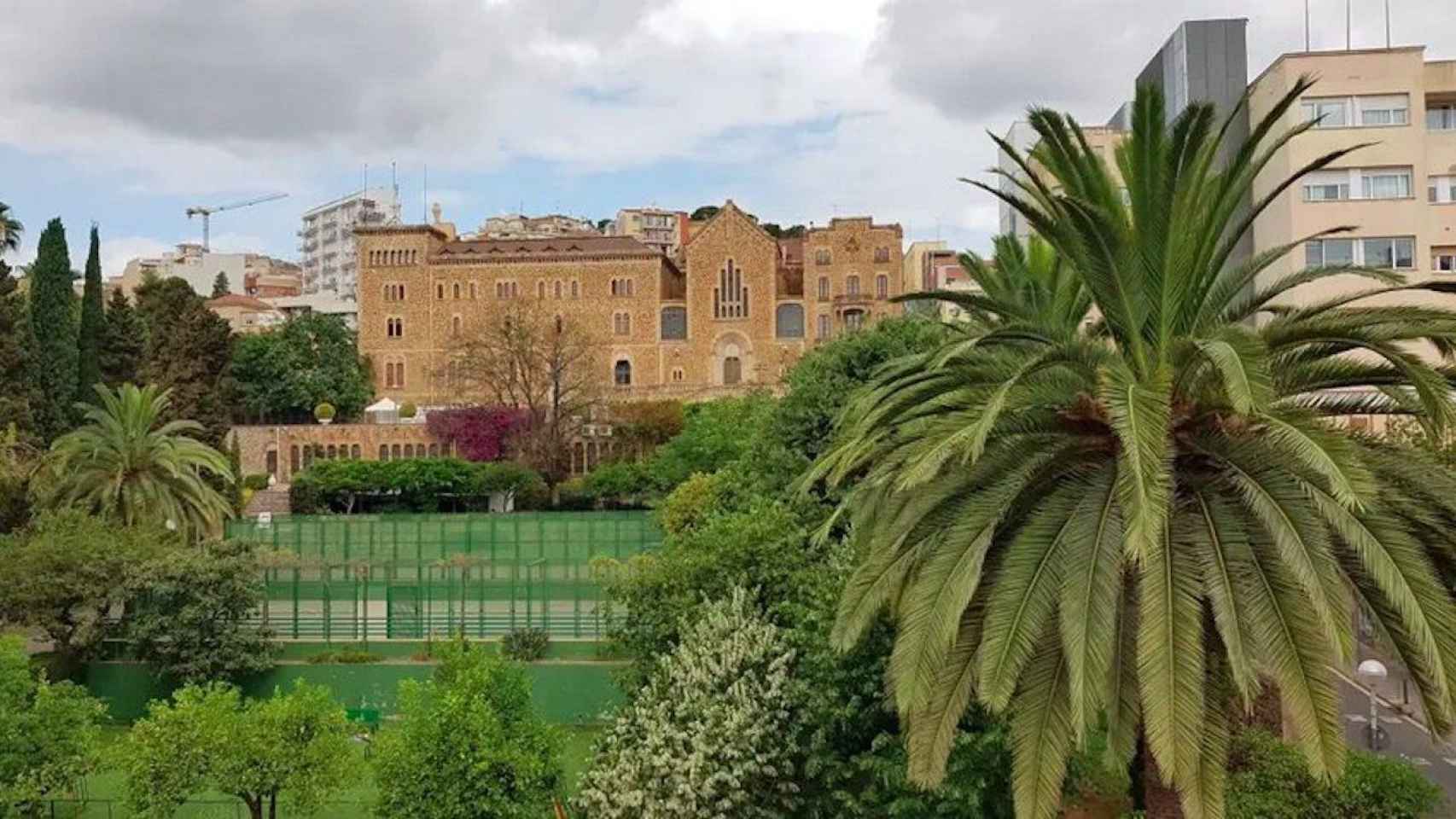 El centro de acogida de menores en peligro por el proyecto de Ada Colau / MARES DE DESAMPARATS I SANT JOSEP DE LA MUNTANYA