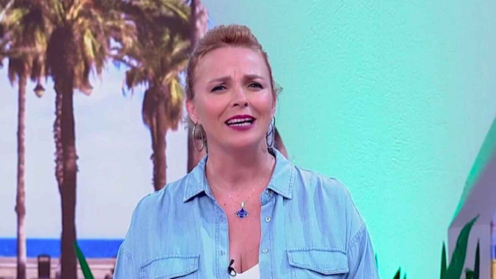 Carolina Ferre en una imagen de su programa de televisión / À PUNT