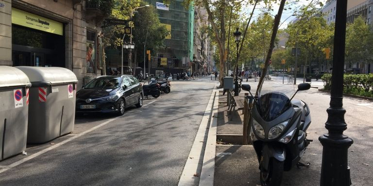 Lateral de Gran Via en sentido Besòs / RP