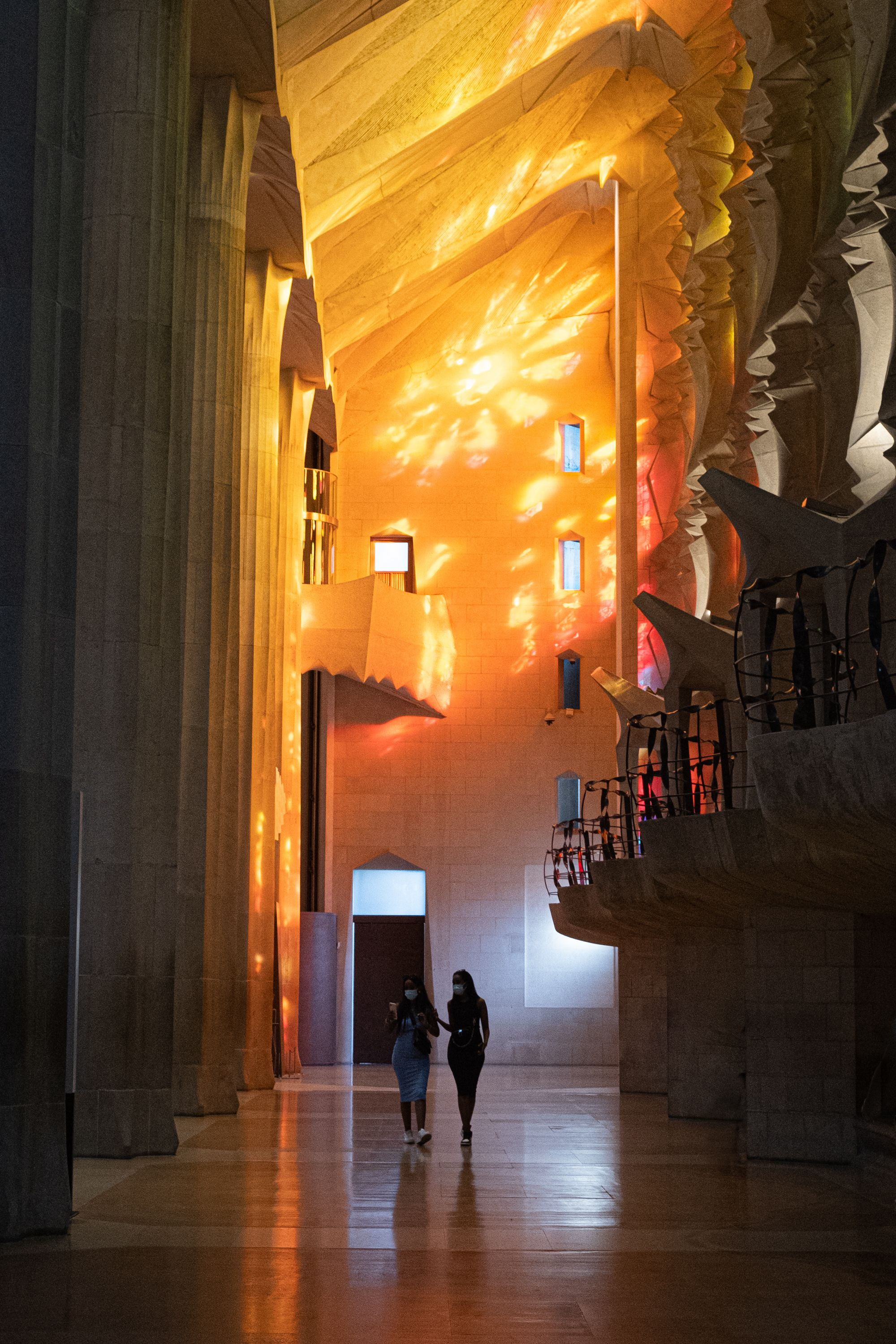 Escasez de visitas en uno de los pasillos de la Sagrada Família a causa de la pandemia del covid-19 / PABLO MIRANZO - MA