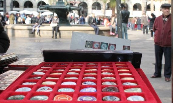 Mercadillo dominical en la plaza Reial / AJUNTAMENT DE BARCELONA