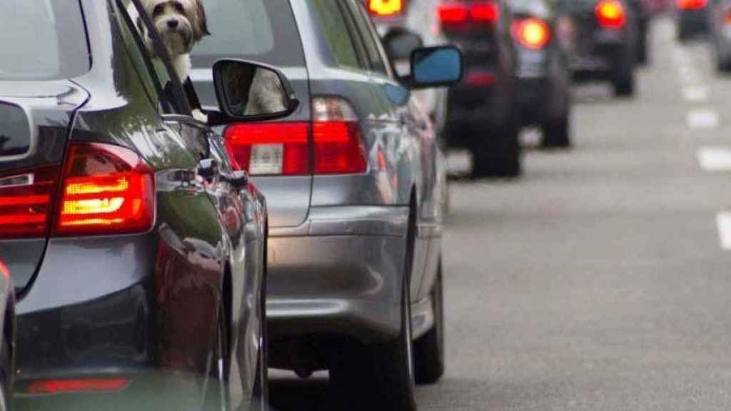 Colas de coches en Barcelona / EUROPA PRESS