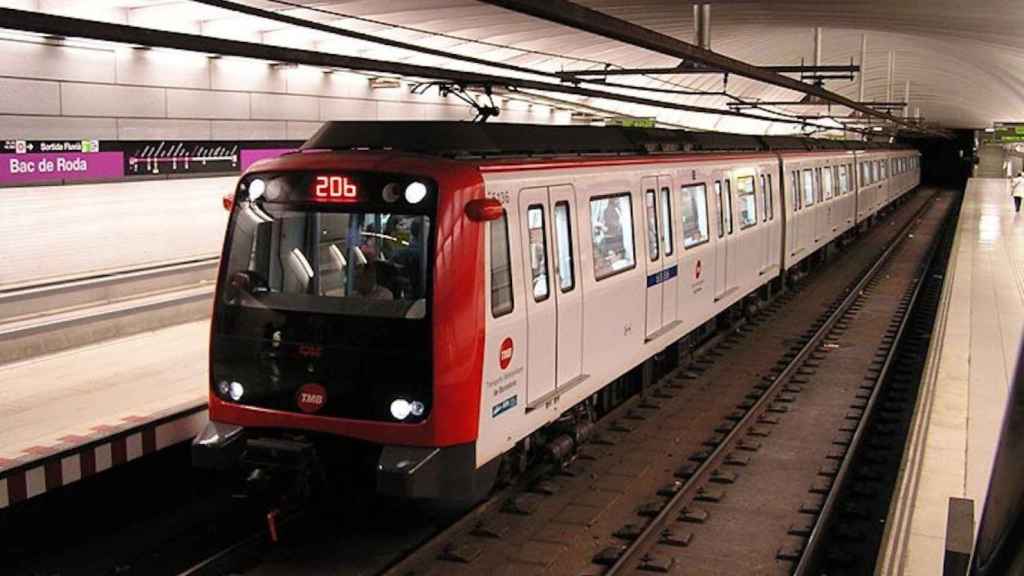 Estación de metro de Bac de Roda, donde supuestamente sucedieron los hechos / TMB